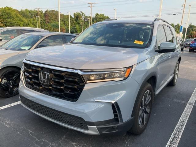 used 2025 Honda Pilot car, priced at $45,233