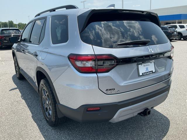 new 2025 Honda Pilot car, priced at $50,850