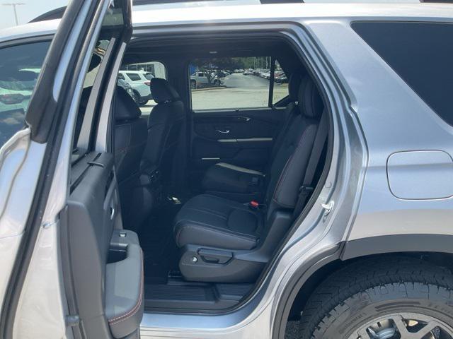 new 2025 Honda Pilot car, priced at $50,850