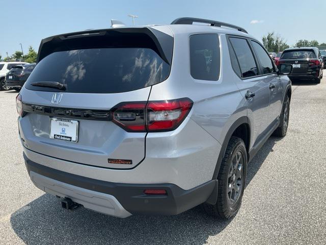 new 2025 Honda Pilot car, priced at $50,850