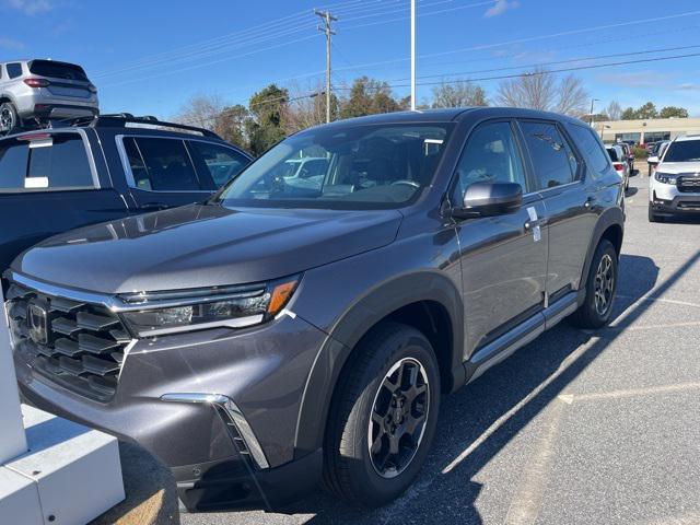 new 2025 Honda Pilot car, priced at $49,745