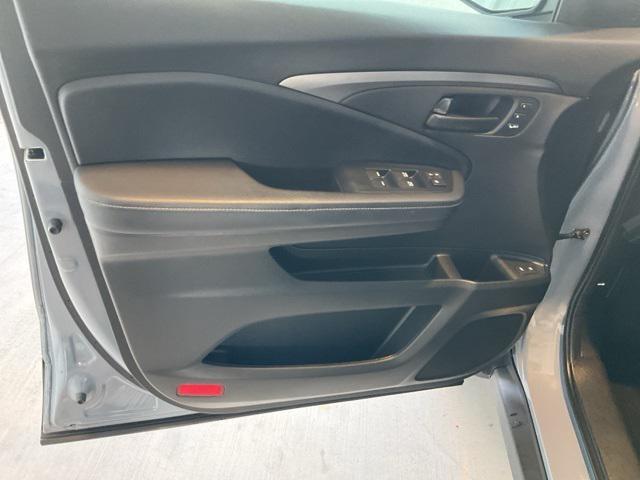 used 2022 Honda Passport car, priced at $34,353