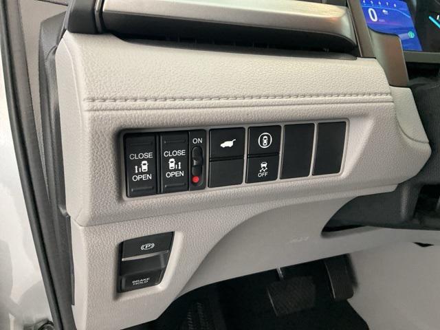 used 2023 Honda Odyssey car, priced at $37,342