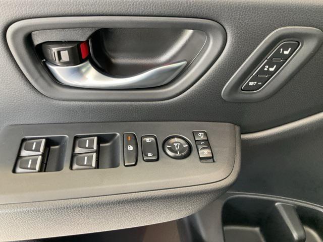 new 2025 Honda Pilot car, priced at $53,714
