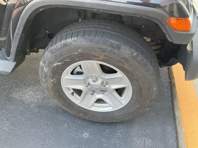 used 2021 Jeep Gladiator car, priced at $27,411