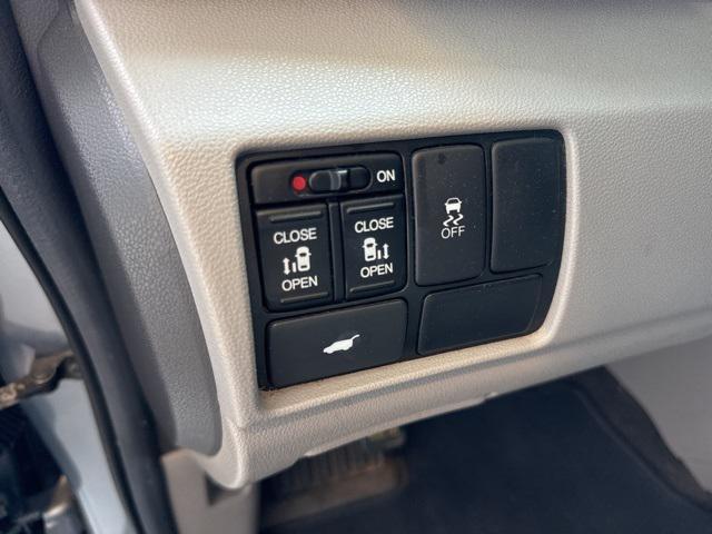 used 2013 Honda Odyssey car, priced at $7,811