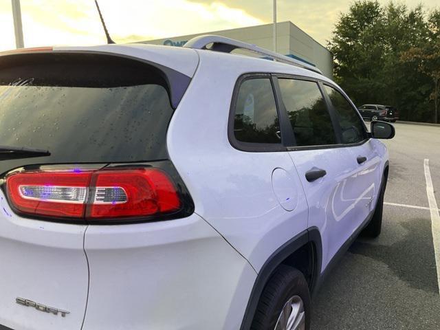 used 2015 Jeep Cherokee car, priced at $8,071