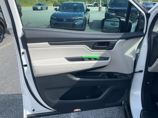 new 2025 Honda Odyssey car, priced at $42,594