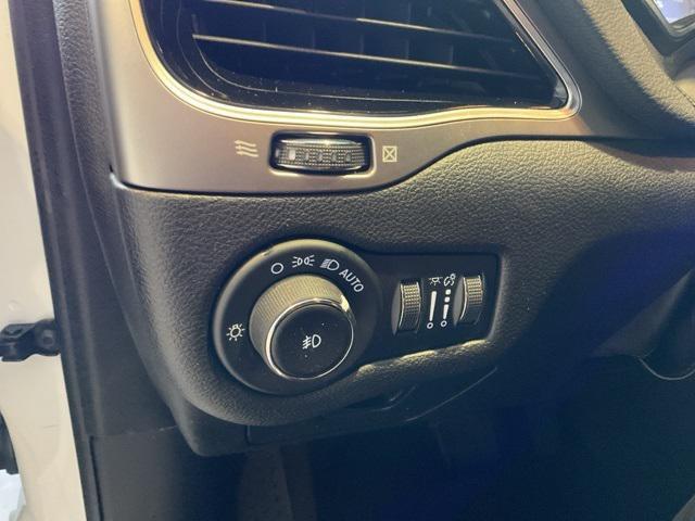 used 2021 Jeep Cherokee car, priced at $16,762