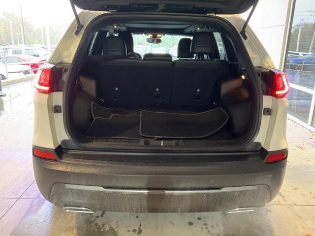 used 2021 Jeep Cherokee car, priced at $16,762