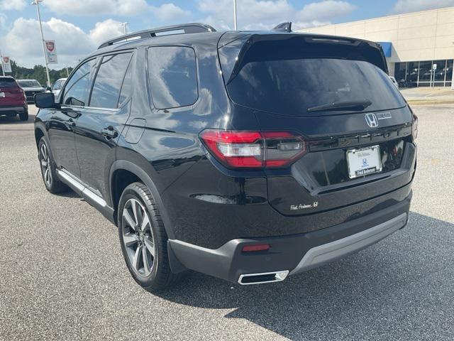new 2025 Honda Pilot car, priced at $49,680