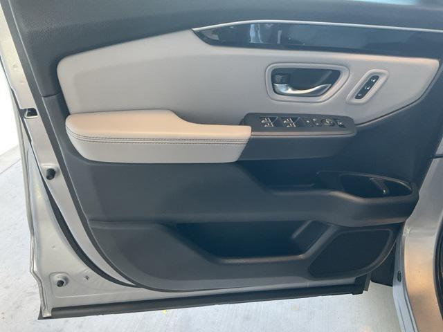 used 2025 Honda Pilot car, priced at $46,350
