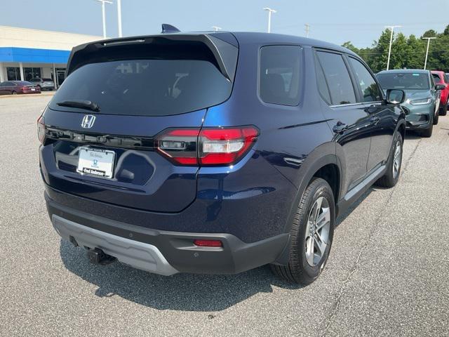 new 2025 Honda Pilot car, priced at $43,731