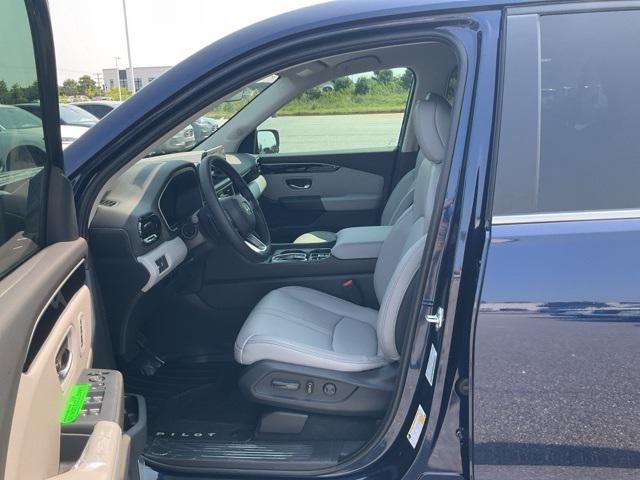new 2025 Honda Pilot car, priced at $43,731