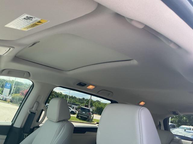 new 2025 Honda Odyssey car, priced at $43,670
