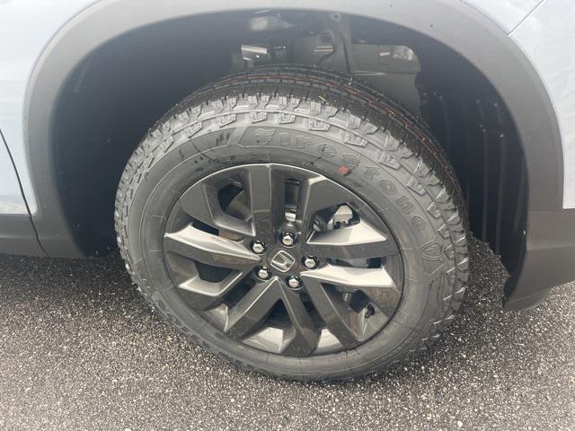 new 2025 Honda Ridgeline car, priced at $40,990