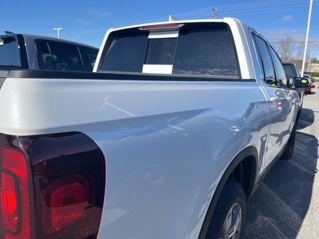 new 2025 Honda Ridgeline car, priced at $43,352