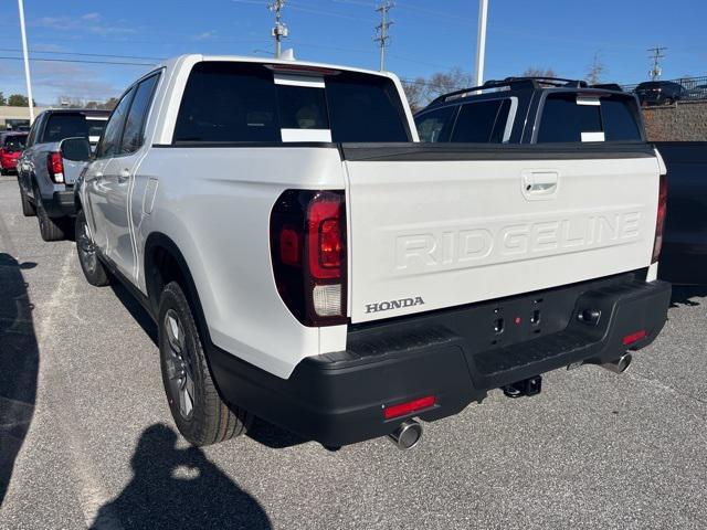 new 2025 Honda Ridgeline car, priced at $43,352