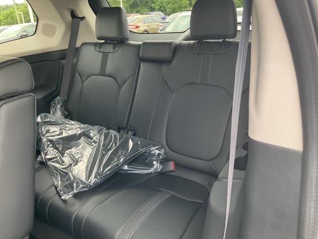 new 2025 Honda Pilot car, priced at $48,950