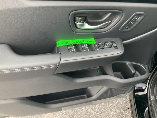 new 2025 Honda Pilot car, priced at $48,950