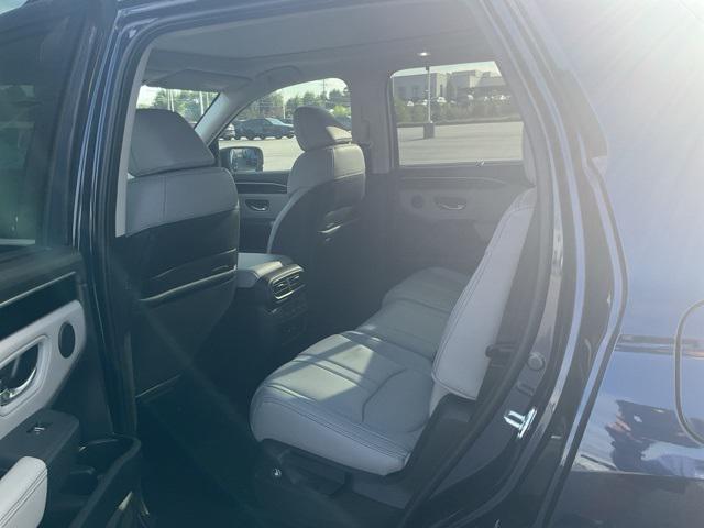 new 2025 Honda Pilot car, priced at $48,950