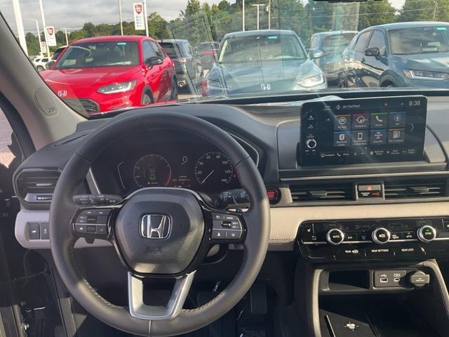 new 2025 Honda Pilot car, priced at $48,950