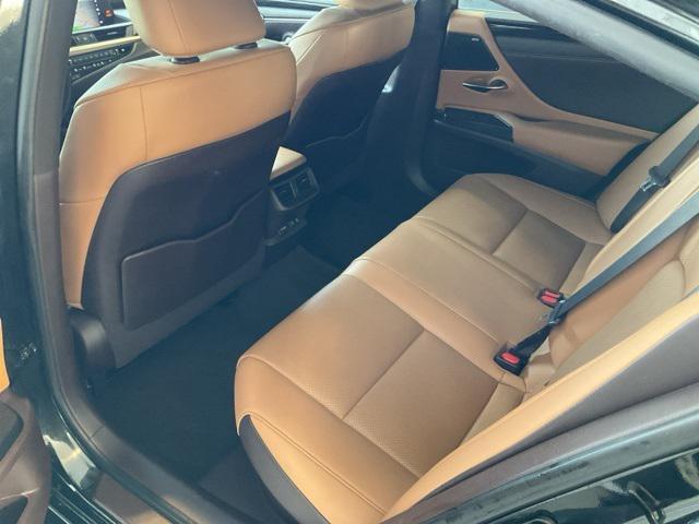 used 2021 Lexus ES 300h car, priced at $27,518