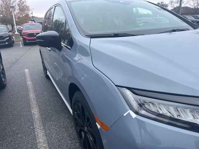 new 2025 Honda Odyssey car, priced at $43,950