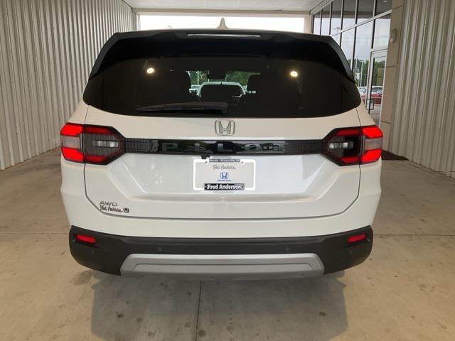 used 2025 Honda Pilot car, priced at $42,586