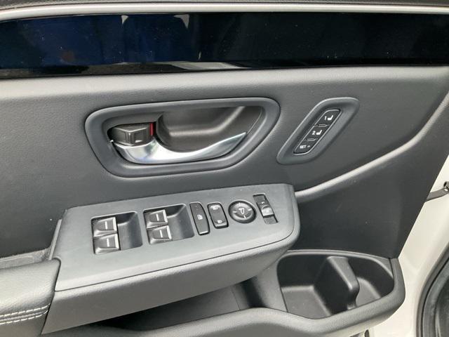 used 2025 Honda Pilot car, priced at $42,586