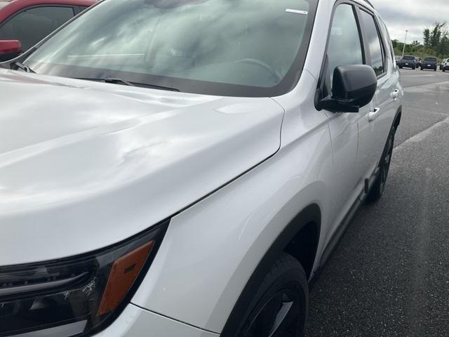 new 2025 Honda Pilot car, priced at $44,205