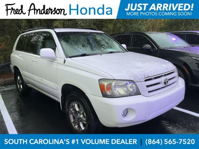 used 2005 Toyota Highlander car, priced at $6,215