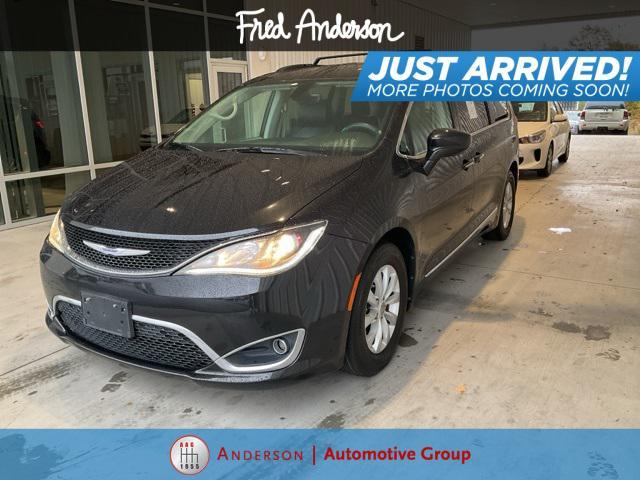 used 2017 Chrysler Pacifica car, priced at $11,146