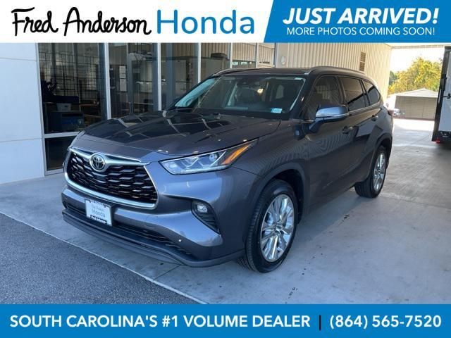 used 2021 Toyota Highlander car, priced at $30,708