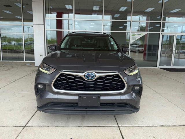used 2021 Toyota Highlander Hybrid car, priced at $30,757