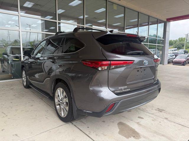 used 2021 Toyota Highlander Hybrid car, priced at $30,757