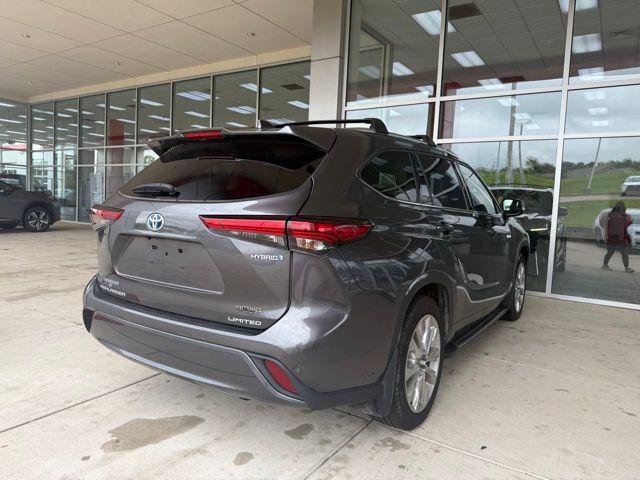 used 2021 Toyota Highlander Hybrid car, priced at $30,757