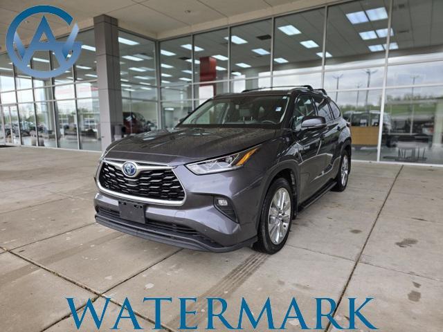 used 2021 Toyota Highlander Hybrid car, priced at $32,357