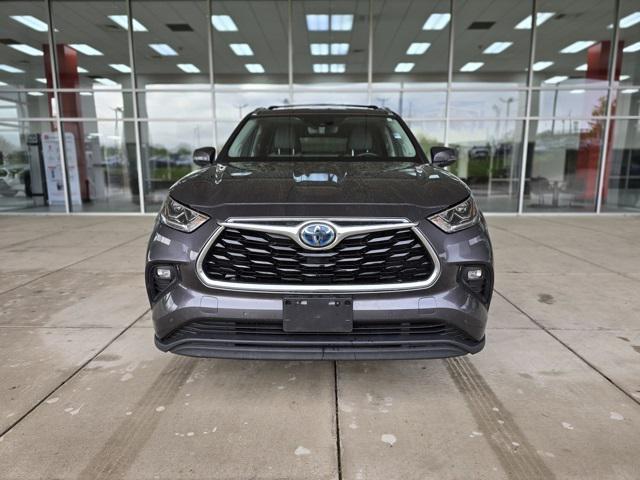 used 2021 Toyota Highlander Hybrid car, priced at $32,357