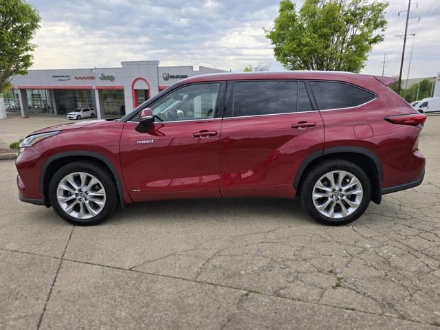 used 2020 Toyota Highlander Hybrid car, priced at $33,957