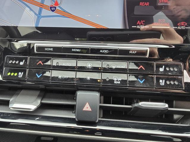 used 2020 Toyota Highlander Hybrid car, priced at $33,957