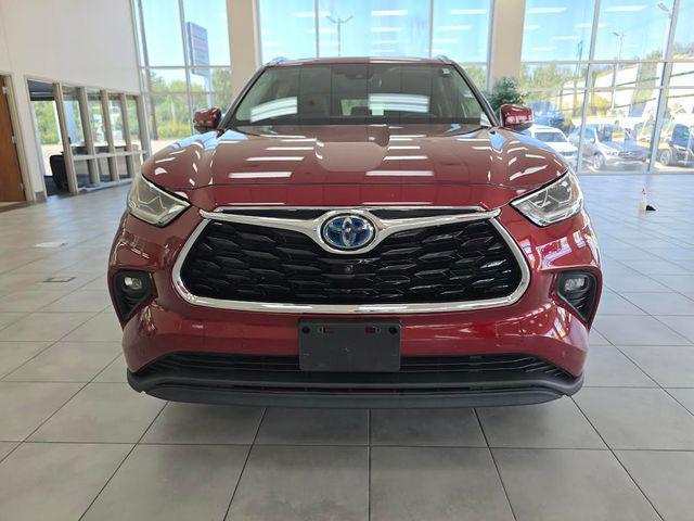 used 2020 Toyota Highlander Hybrid car, priced at $29,330