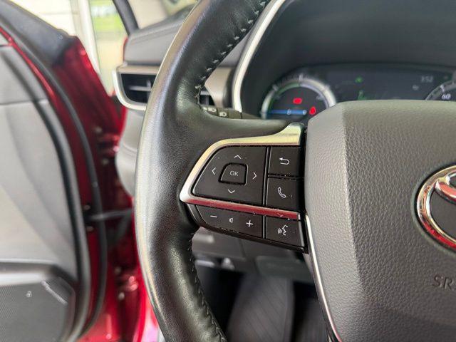 used 2020 Toyota Highlander Hybrid car, priced at $31,995