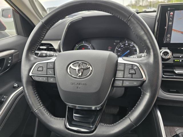 used 2020 Toyota Highlander Hybrid car, priced at $33,957