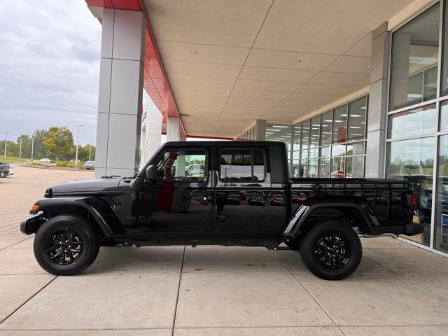 used 2023 Jeep Gladiator car, priced at $33,800