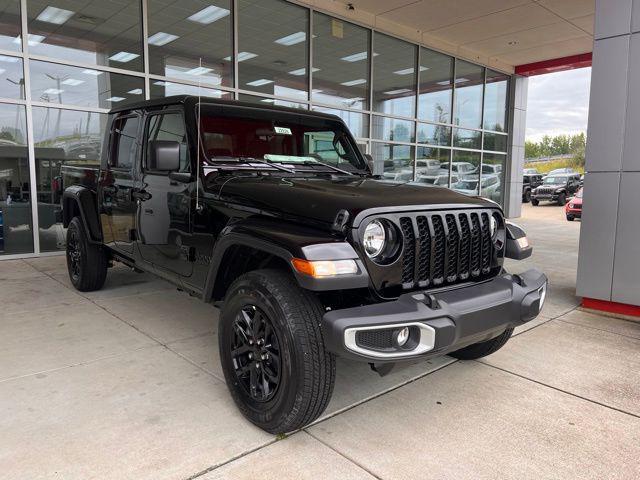 used 2023 Jeep Gladiator car, priced at $35,800