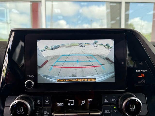 used 2023 Toyota Highlander car, priced at $28,998