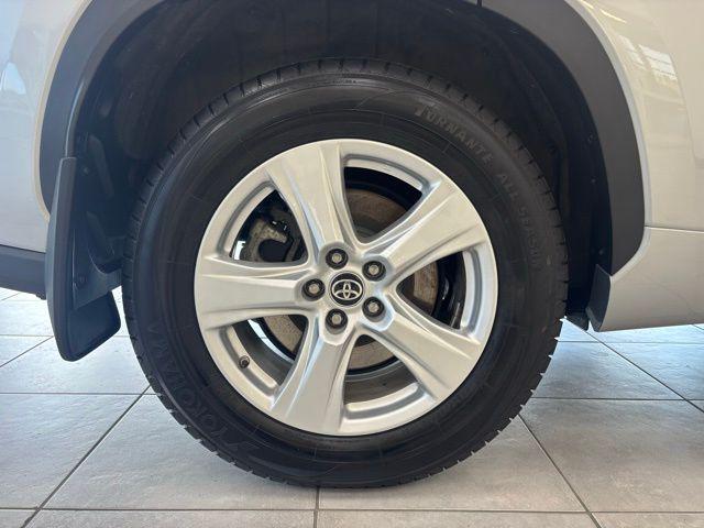 used 2023 Toyota Highlander car, priced at $28,128
