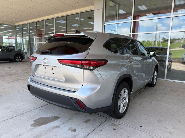 used 2023 Toyota Highlander car, priced at $28,998