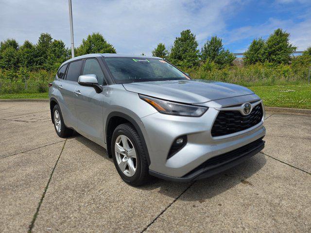 used 2023 Toyota Highlander car, priced at $29,998